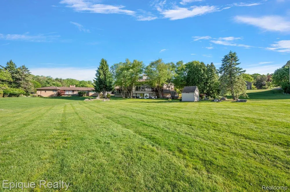 1848 Golf Ridge Drive S Bloomfield Hills City, MI 48302