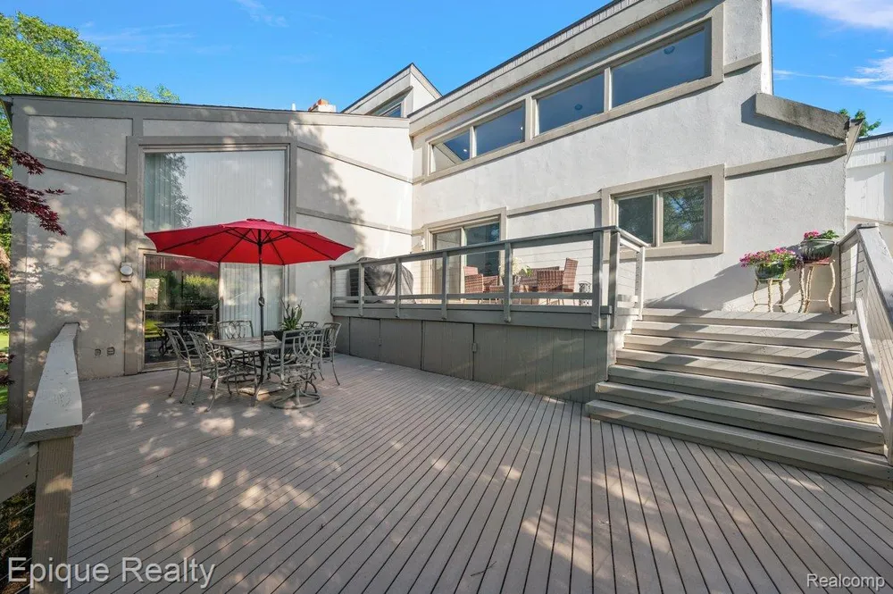 1848 Golf Ridge Drive S Bloomfield Hills City, MI 48302