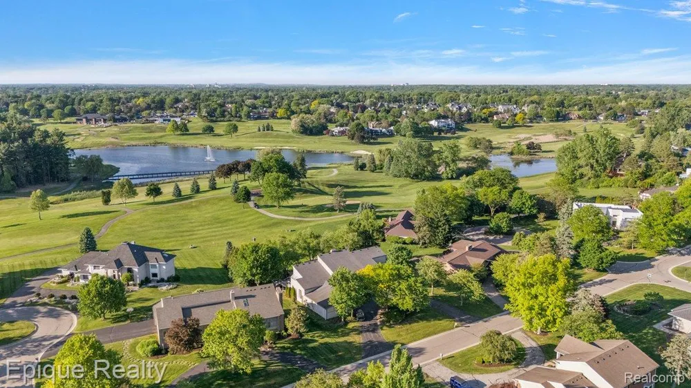 1848 Golf Ridge Drive S Bloomfield Hills City, MI 48302