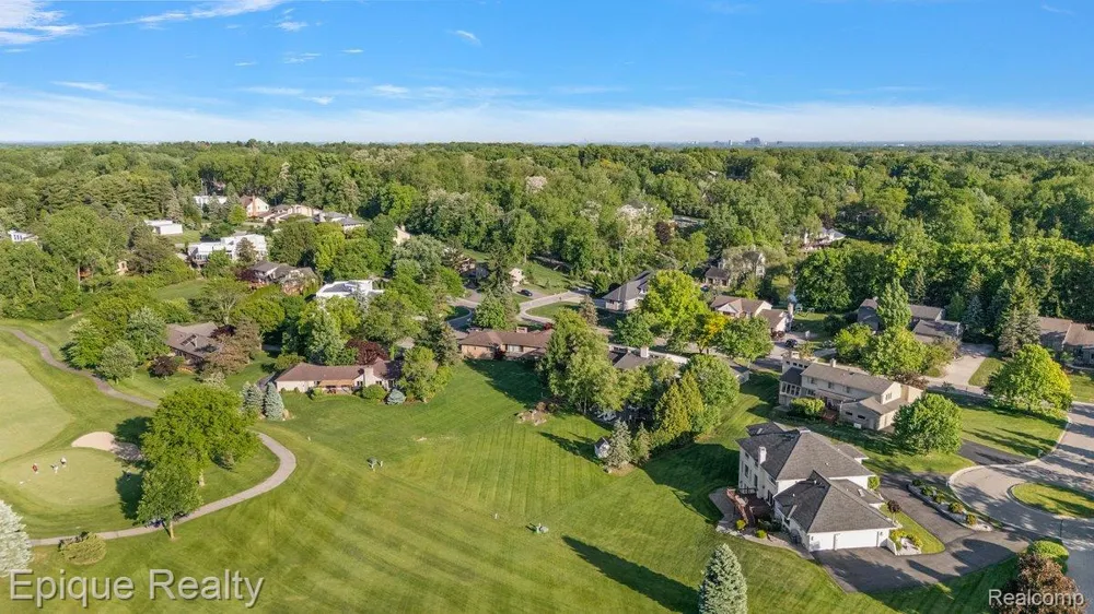 1848 Golf Ridge Drive S Bloomfield Hills City, MI 48302