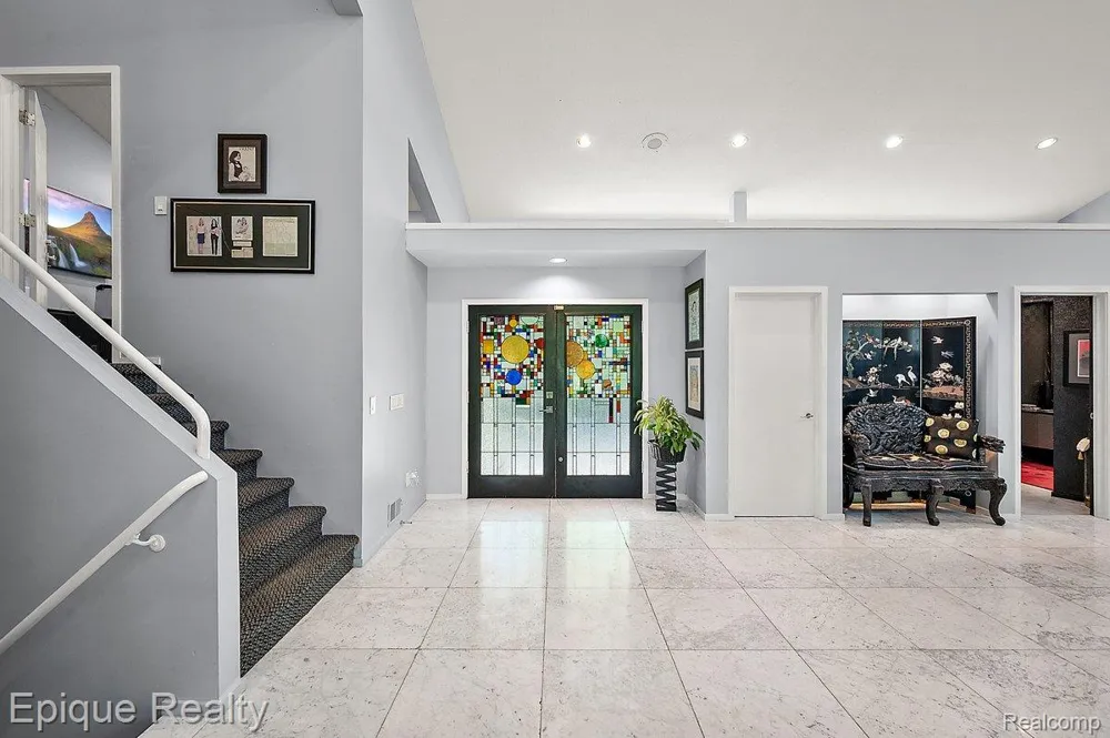 1848 Golf Ridge Drive S Bloomfield Hills City, MI 48302