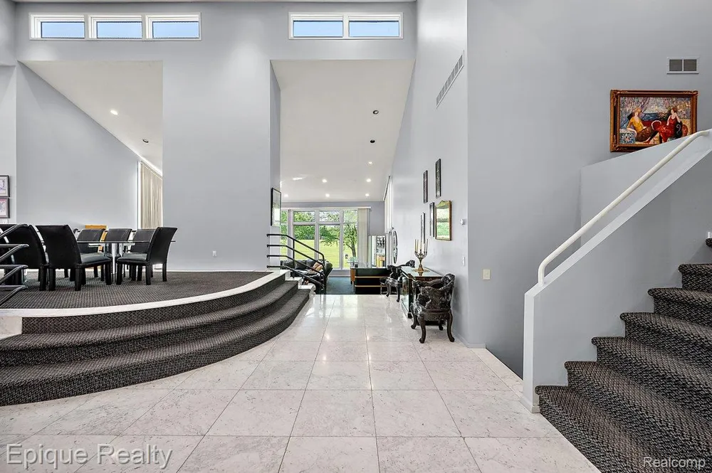 1848 Golf Ridge Drive S Bloomfield Hills City, MI 48302