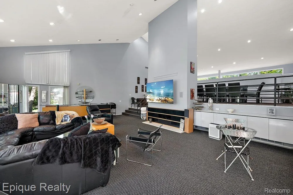 1848 Golf Ridge Drive S Bloomfield Hills City, MI 48302