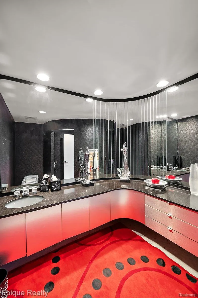 1848 Golf Ridge Drive S Bloomfield Hills City, MI 48302