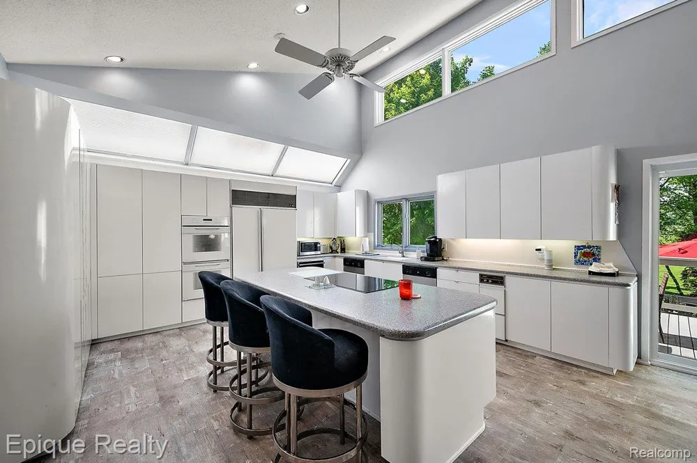 1848 Golf Ridge Drive S Bloomfield Hills City, MI 48302