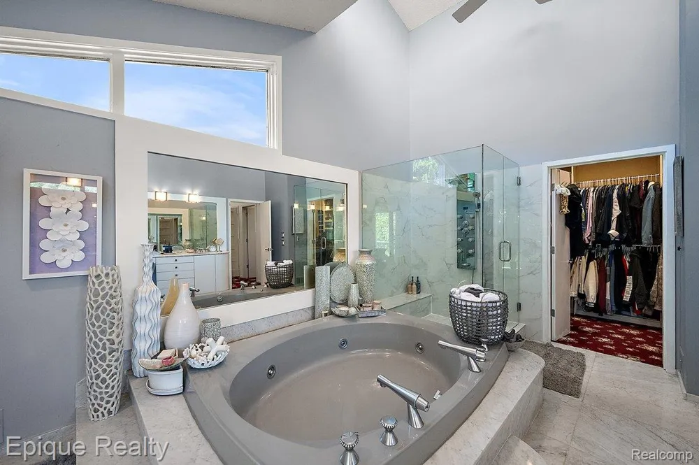 1848 Golf Ridge Drive S Bloomfield Hills City, MI 48302