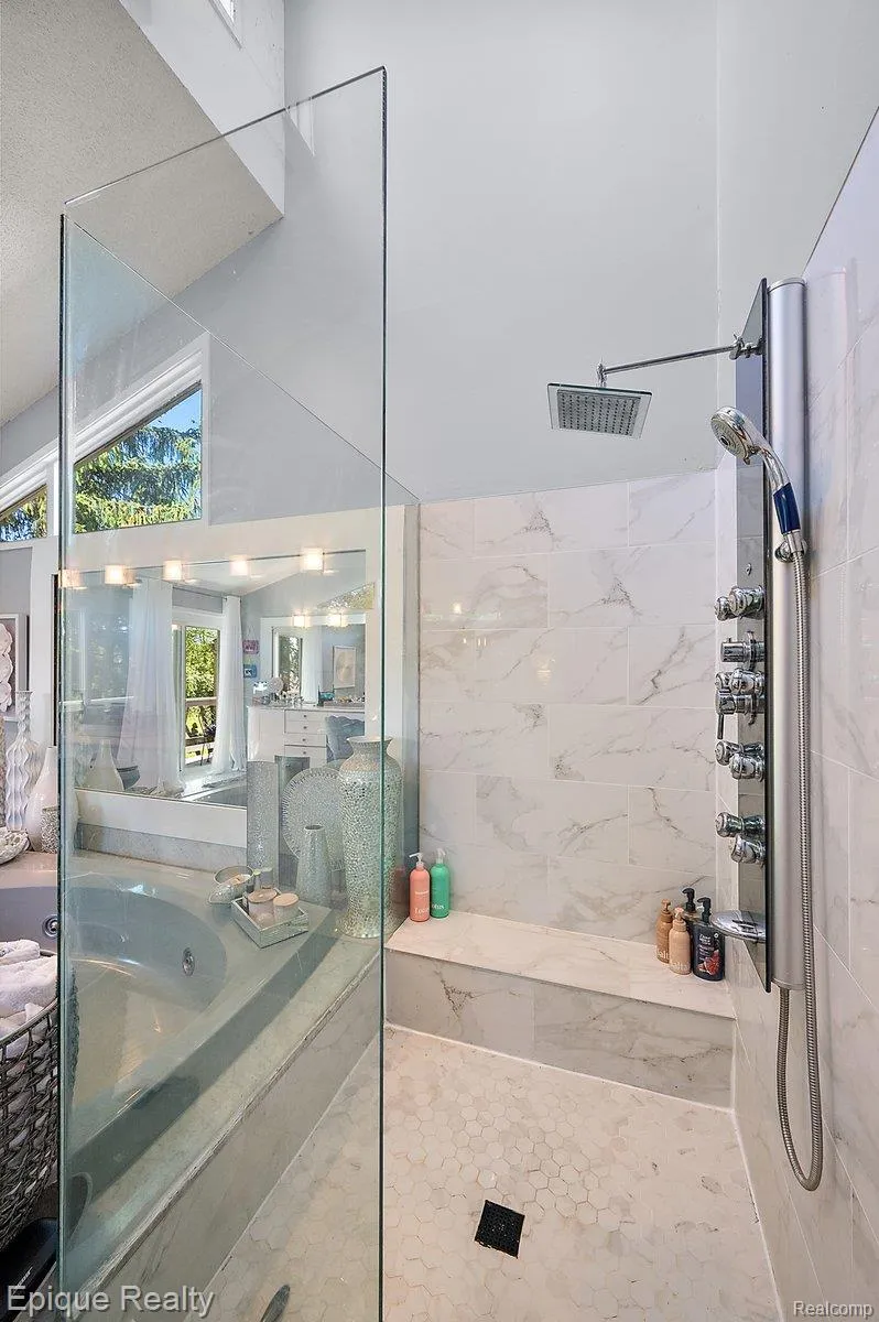 1848 Golf Ridge Drive S Bloomfield Hills City, MI 48302