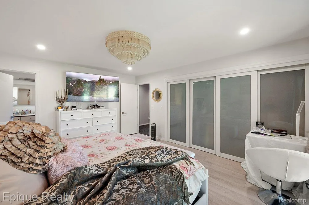 1848 Golf Ridge Drive S Bloomfield Hills City, MI 48302
