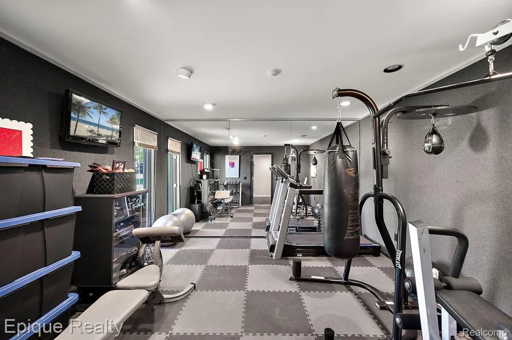 1848 Golf Ridge Drive S Bloomfield Hills City, MI 48302