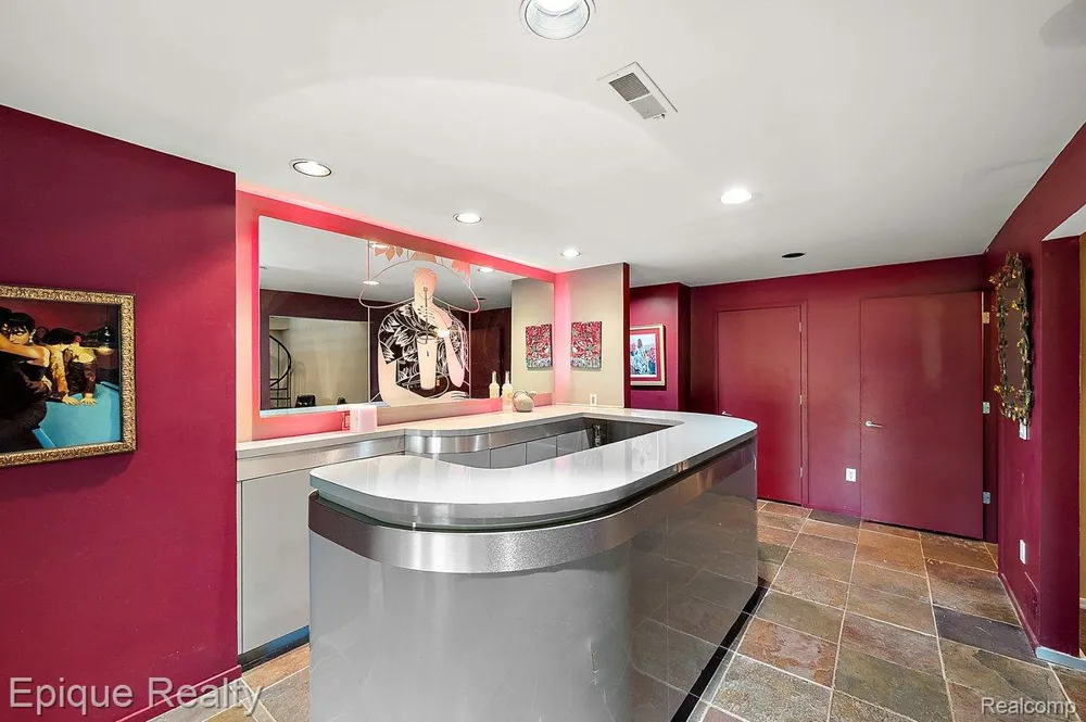 1848 Golf Ridge Drive S Bloomfield Hills City, MI 48302