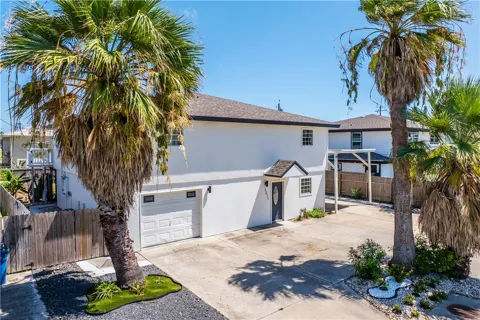 1211 Whispering Sands Street
