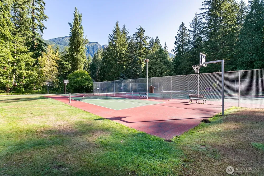 7073 Rainier Way Glacier, WA 98244