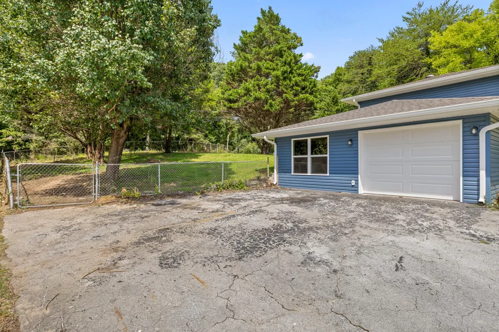 2323 Lyons Lane Soddy Daisy, TN 37379