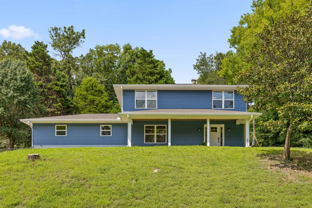 2323 Lyons Lane Soddy Daisy, TN 37379
