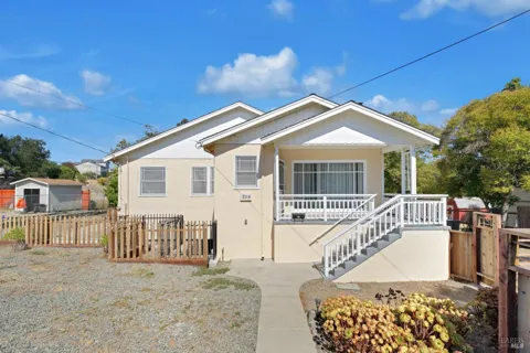 328 Moorland Street