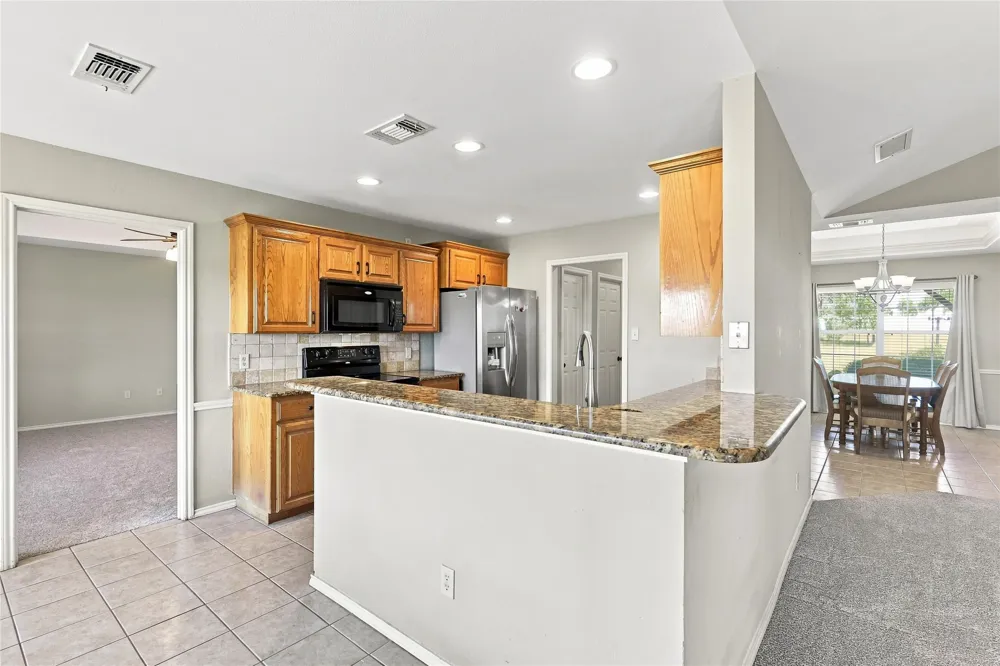 101 Cheyenne Trail Trenton, TX 75490