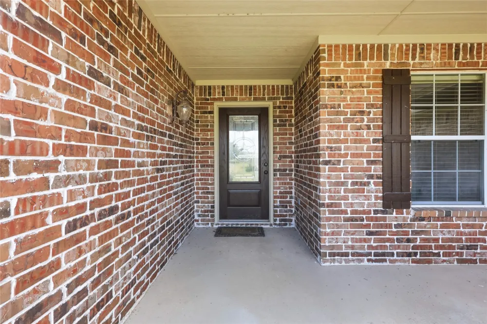 101 Cheyenne Trail Trenton, TX 75490