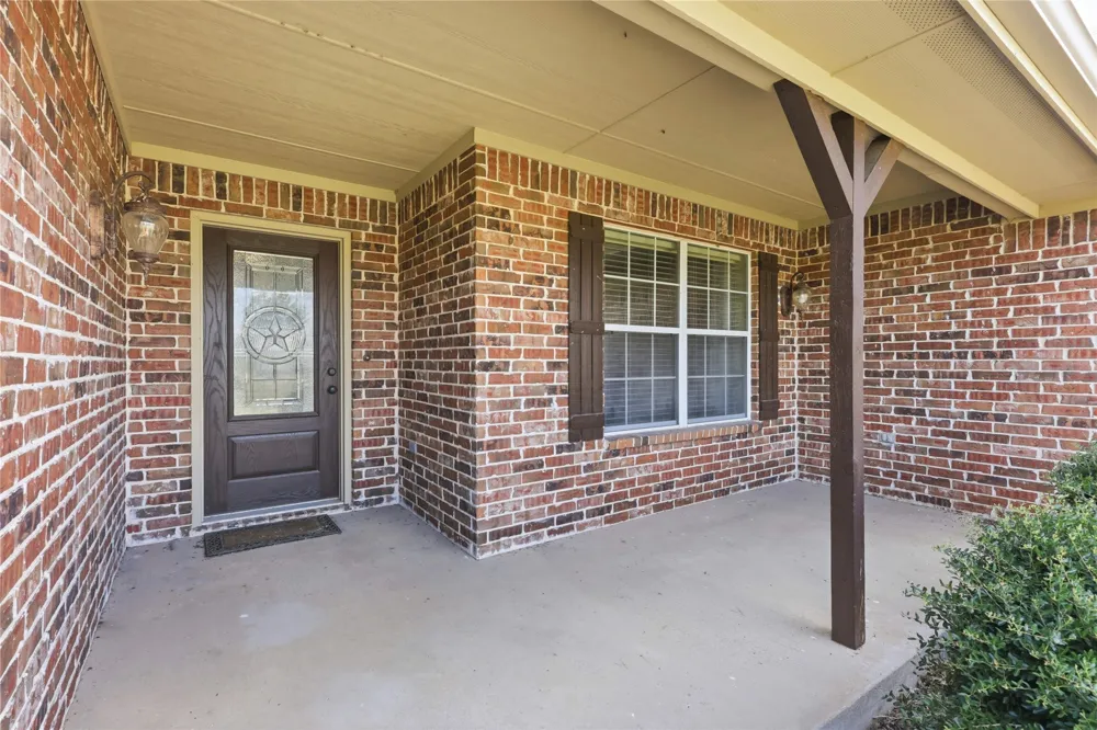 101 Cheyenne Trail Trenton, TX 75490