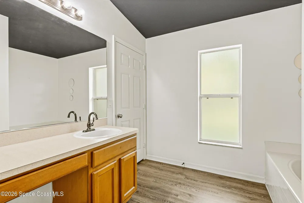 8216 100th Court Vero Beach, FL 32967