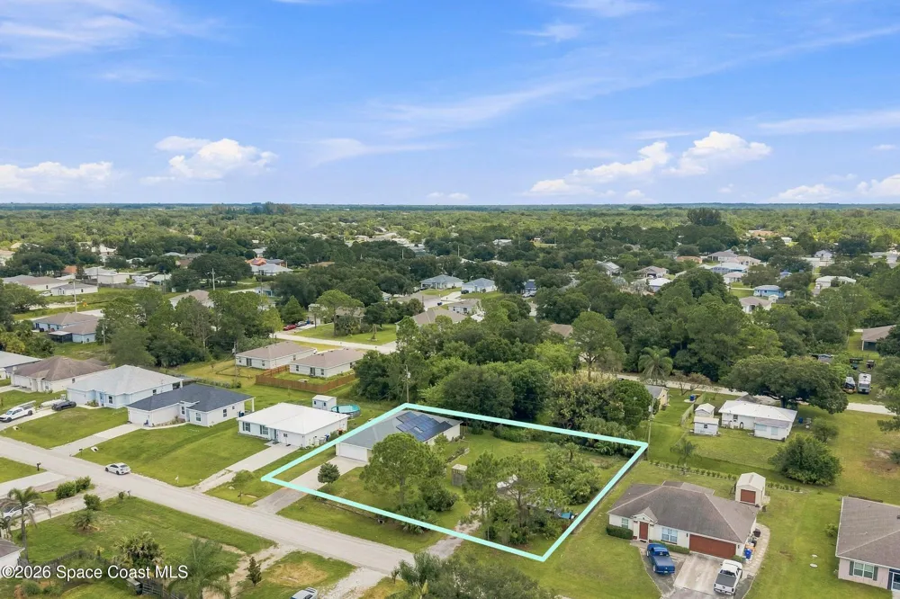 8216 100th Court Vero Beach, FL 32967