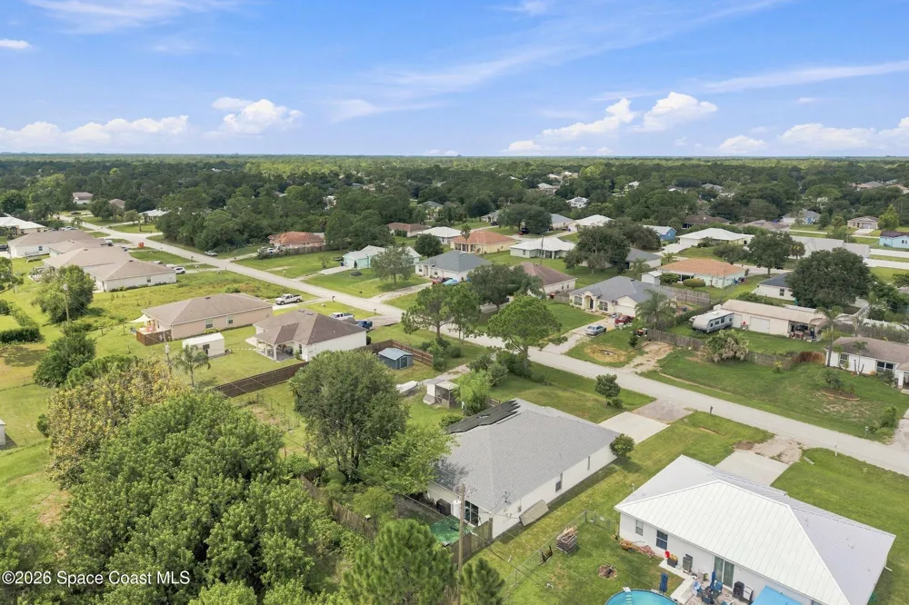 8216 100th Court Vero Beach, FL 32967