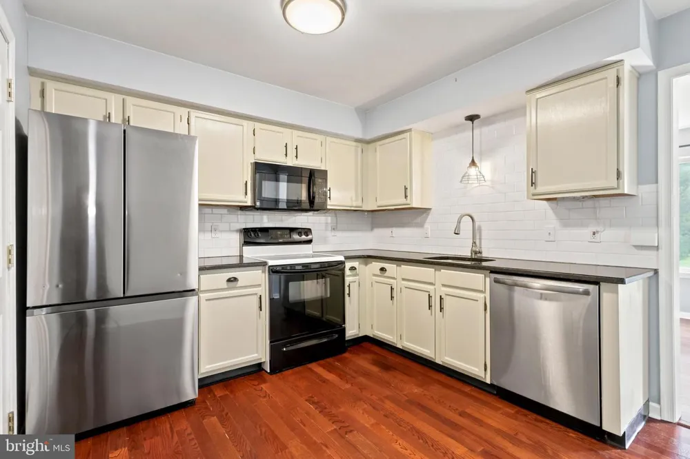 3 WINFIELD COURT Easton, PA 18045