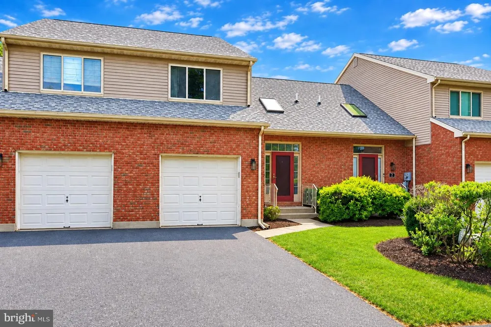 3 WINFIELD COURT Easton, PA 18045