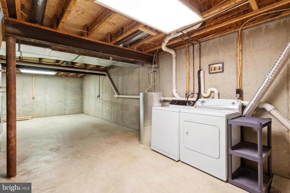 3 WINFIELD COURT Easton, PA 18045