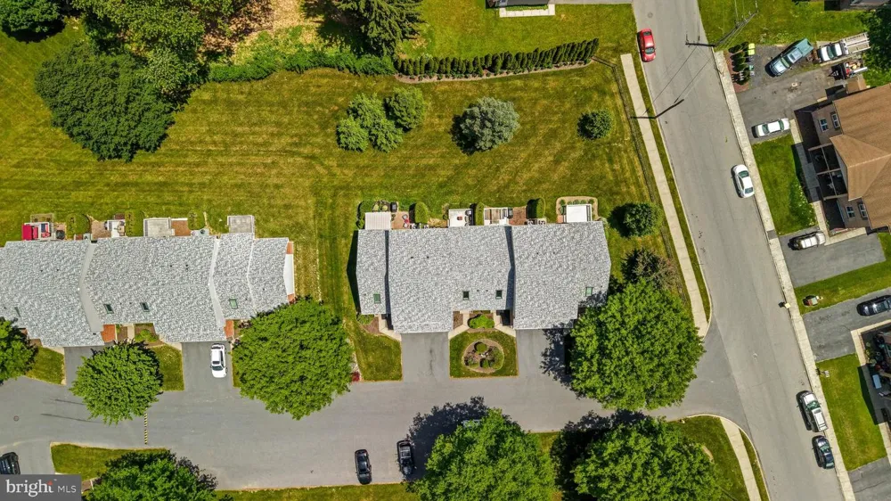 3 WINFIELD COURT Easton, PA 18045