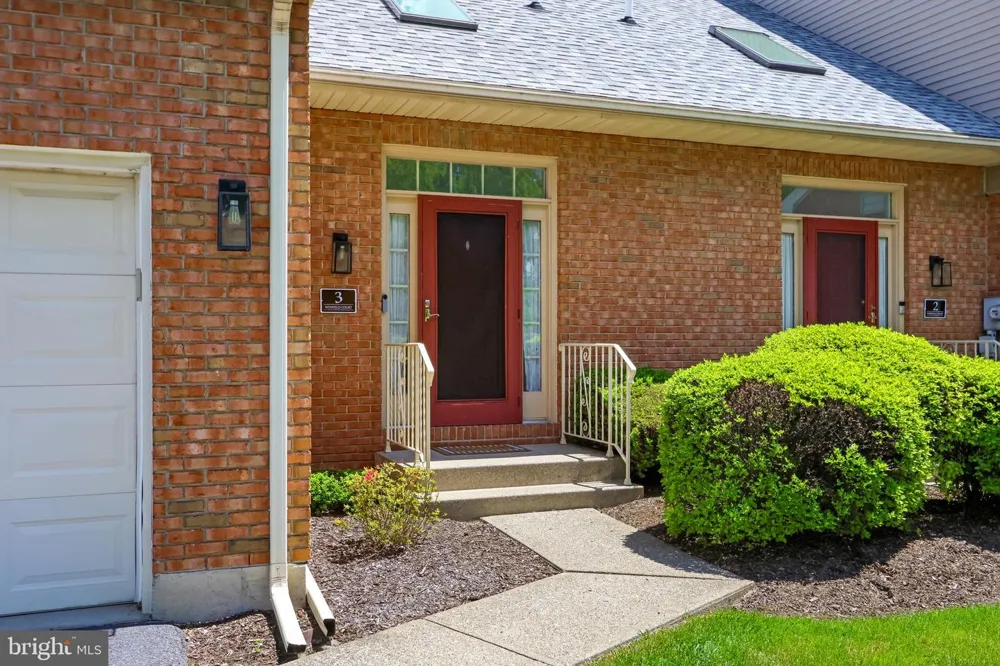 3 WINFIELD COURT Easton, PA 18045