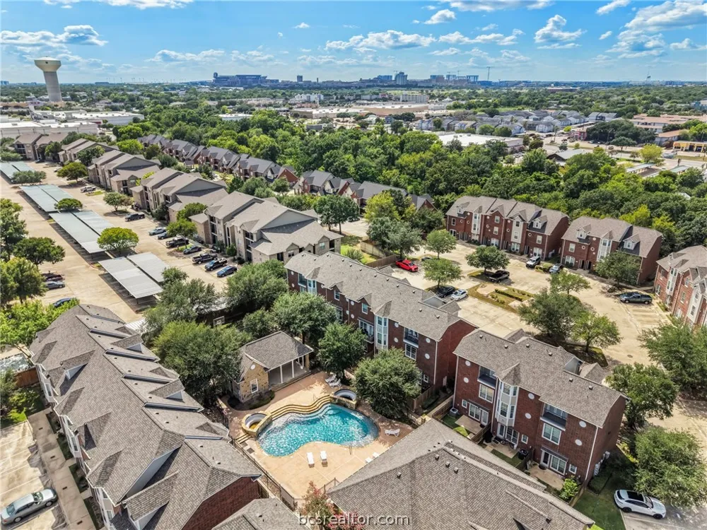 305 Holleman Drive E #301 College Station, TX 77840