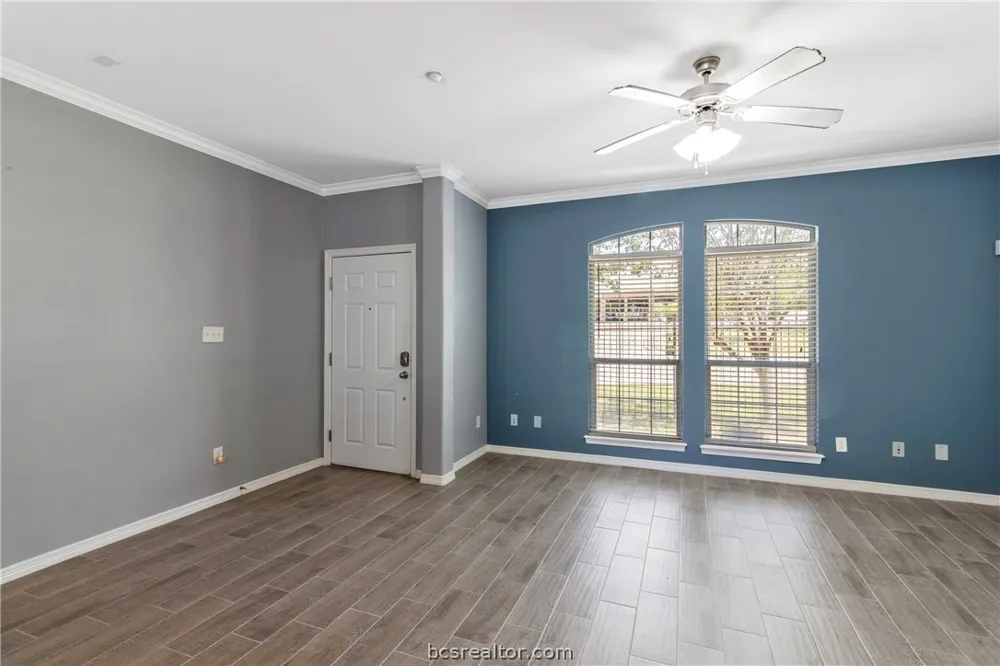 305 Holleman Drive E #301 College Station, TX 77840
