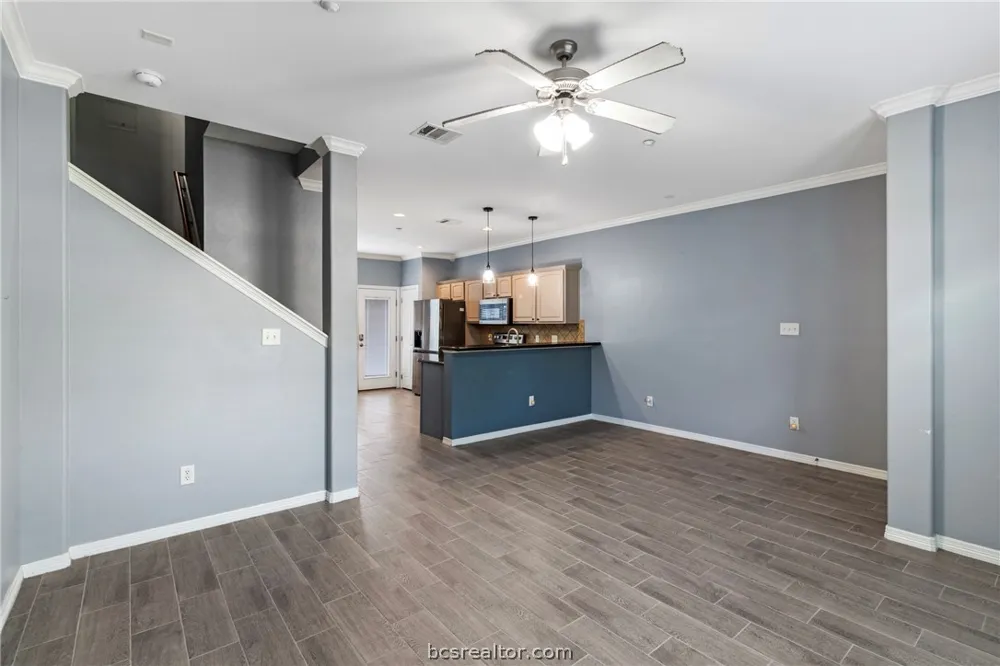 305 Holleman Drive E #301 College Station, TX 77840