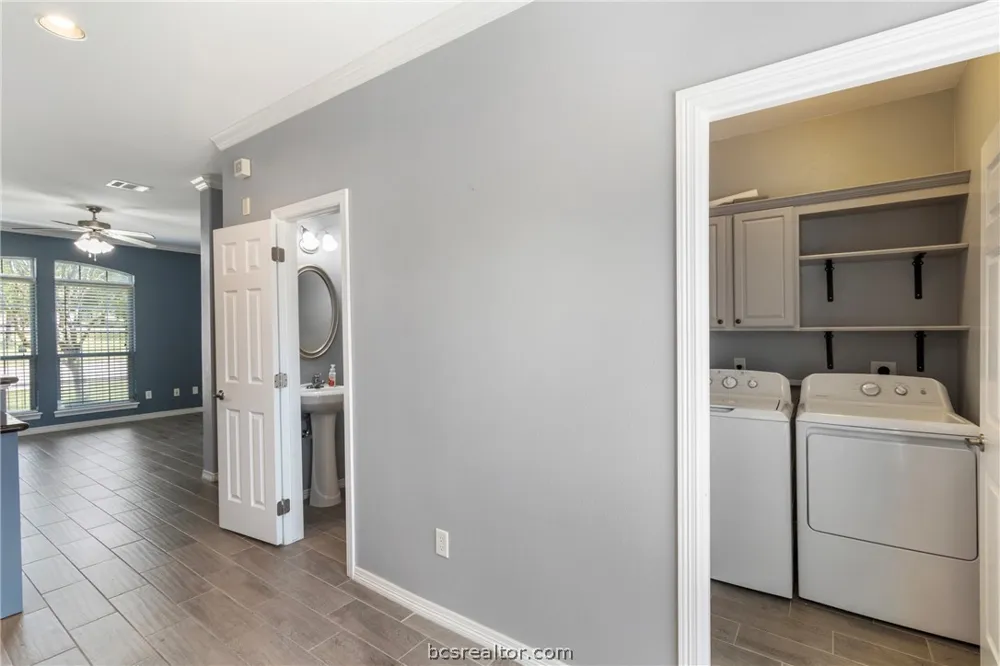 305 Holleman Drive E #301 College Station, TX 77840