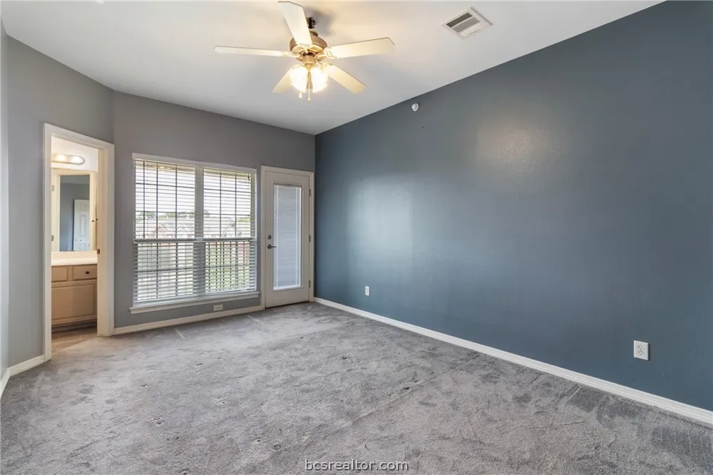 305 Holleman Drive E #301 College Station, TX 77840