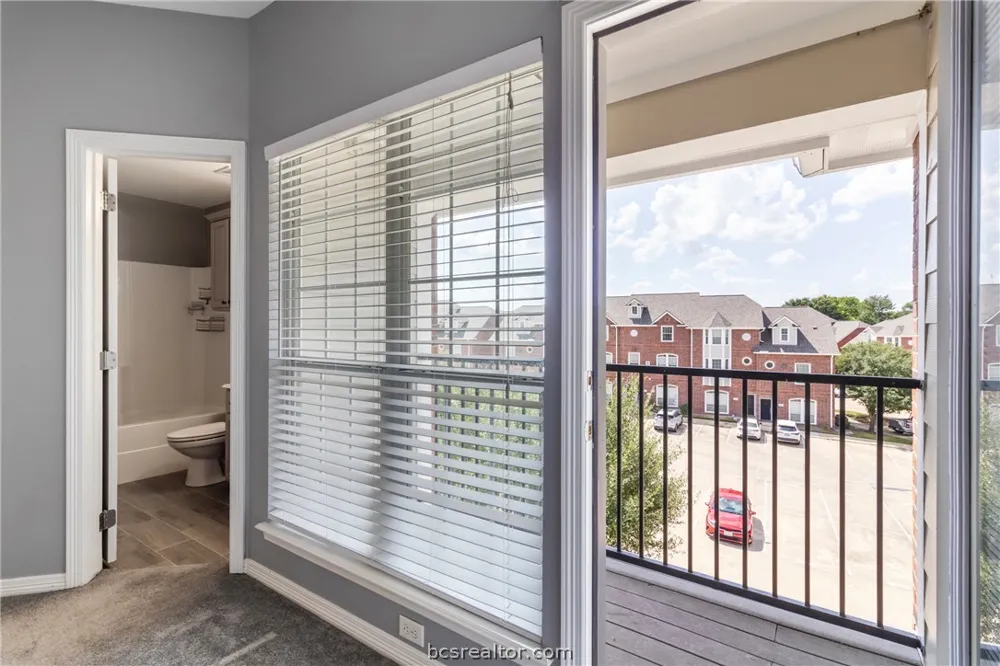 305 Holleman Drive E #301 College Station, TX 77840