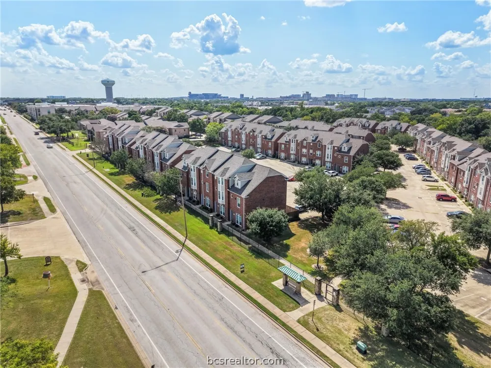 305 Holleman Drive E #301 College Station, TX 77840