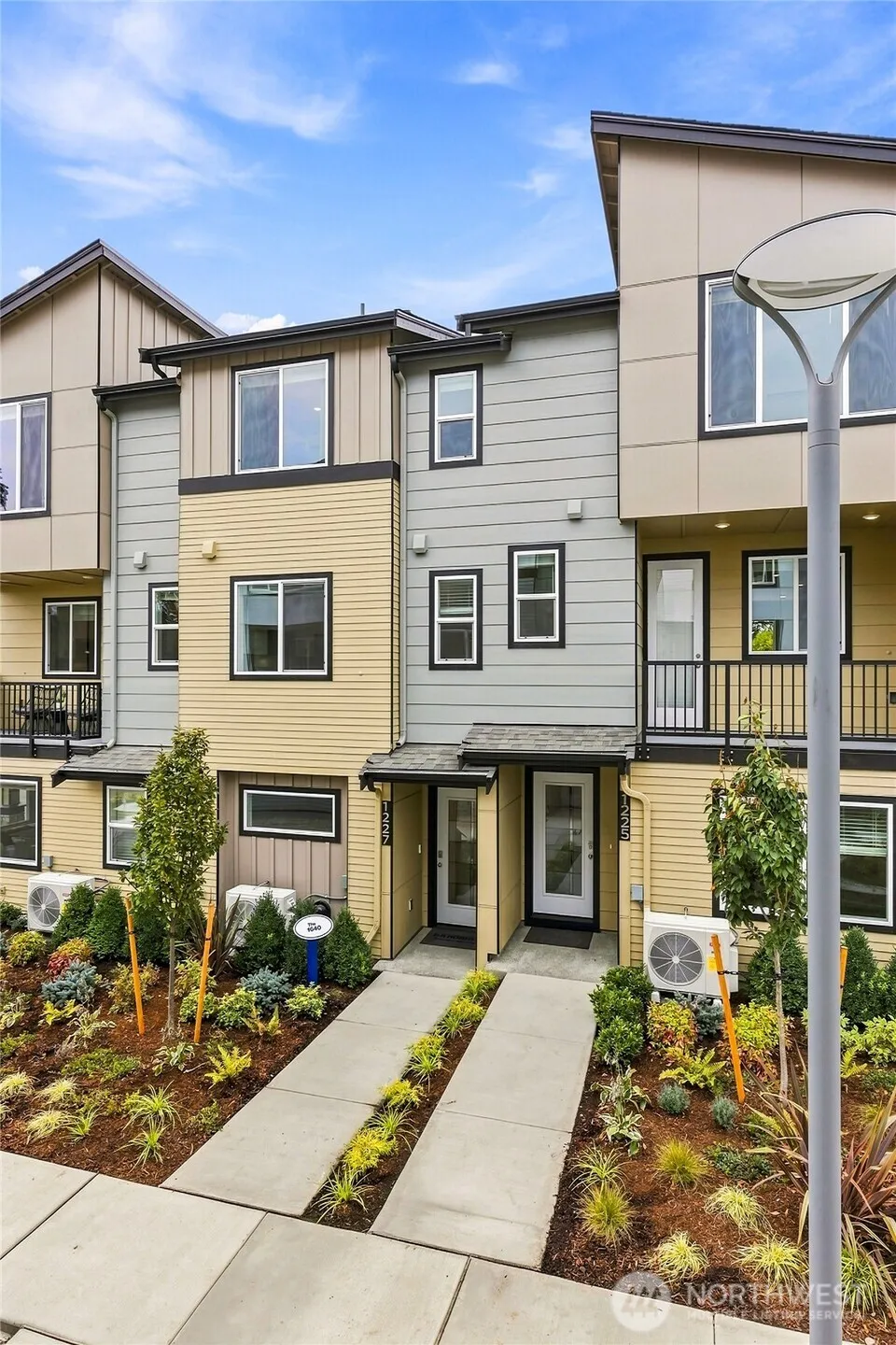1221 Tacoma Court NE #21 Renton, WA 98056