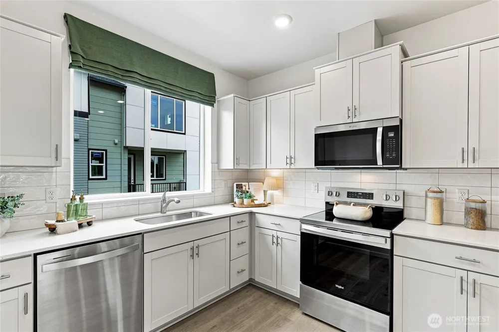 1221 Tacoma Court NE #21 Renton, WA 98056