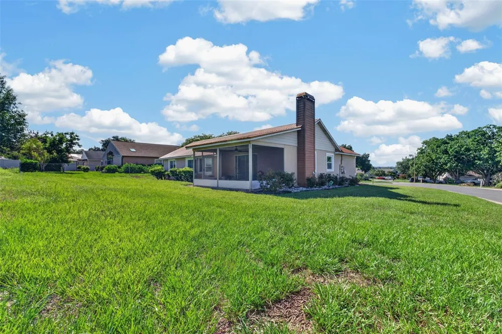722 HUNT DRIVE Lake Wales, FL 33853