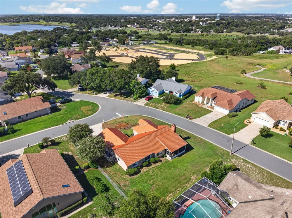 722 HUNT DRIVE Lake Wales, FL 33853