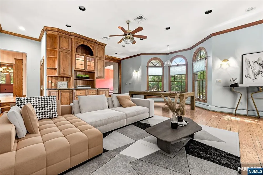 41 Crest Road Hillsdale, NJ 07642