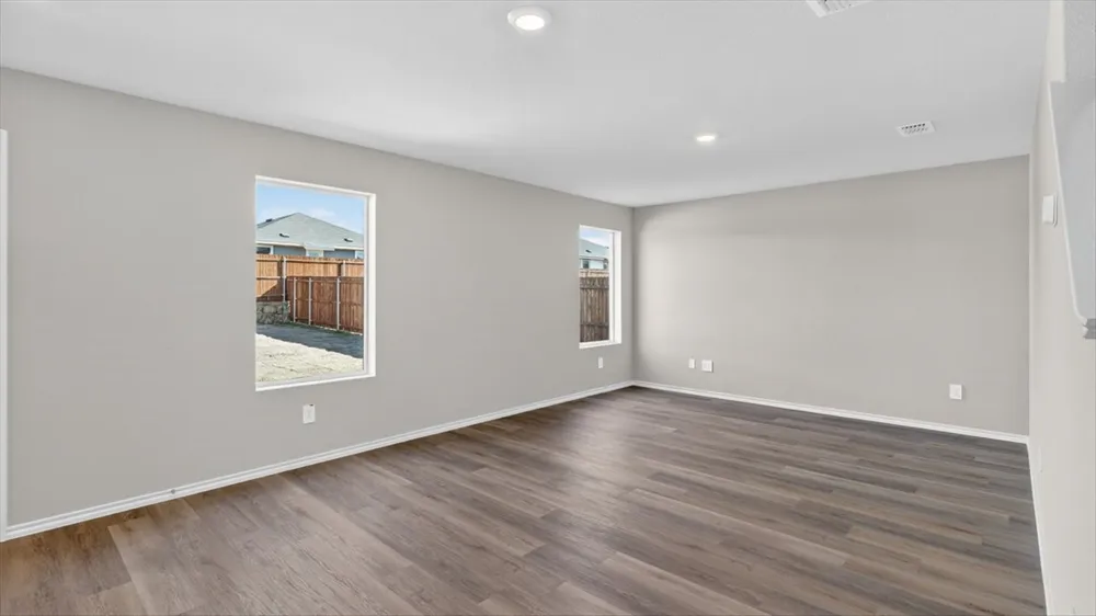 806 KING'S WAY Hillsboro, TX 76645