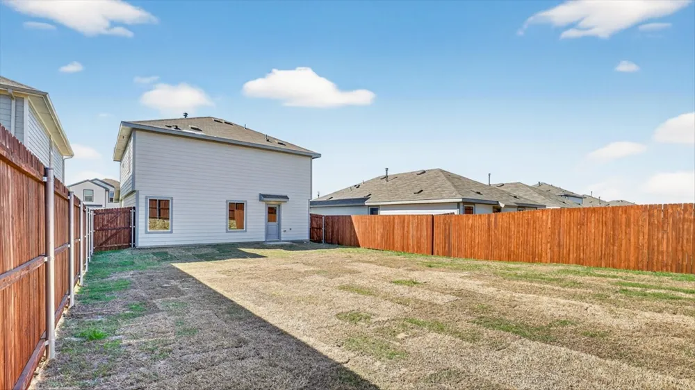 806 KING'S WAY Hillsboro, TX 76645