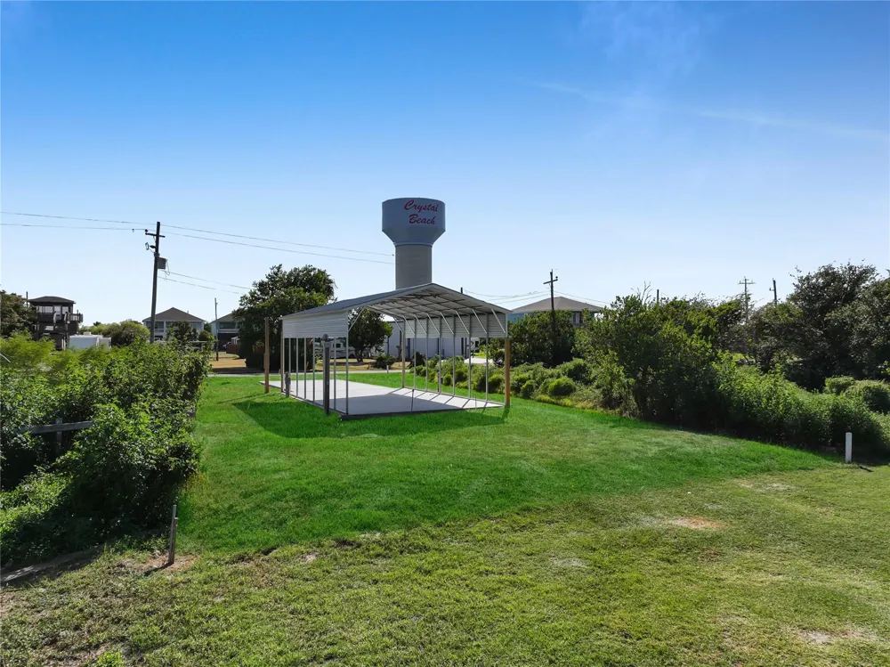 976 E Verdie Drive Crystal Beach, TX 77650