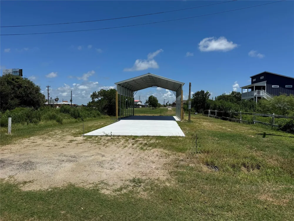 976 E Verdie Drive Crystal Beach, TX 77650