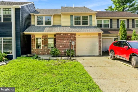 305 SHADY LANE