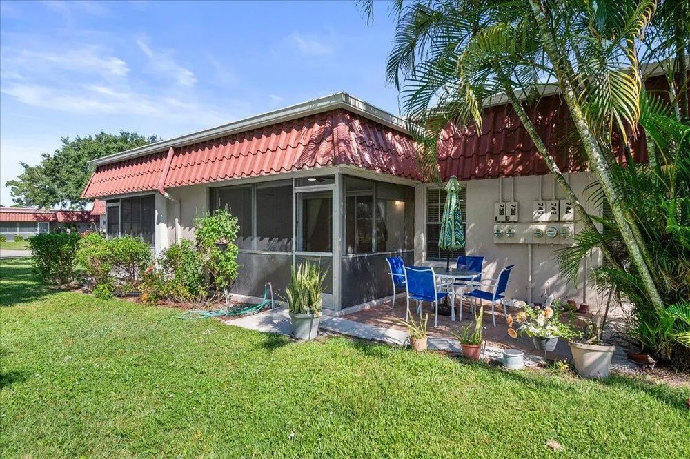 742 Nantucket Circle Lake Worth, FL 33467