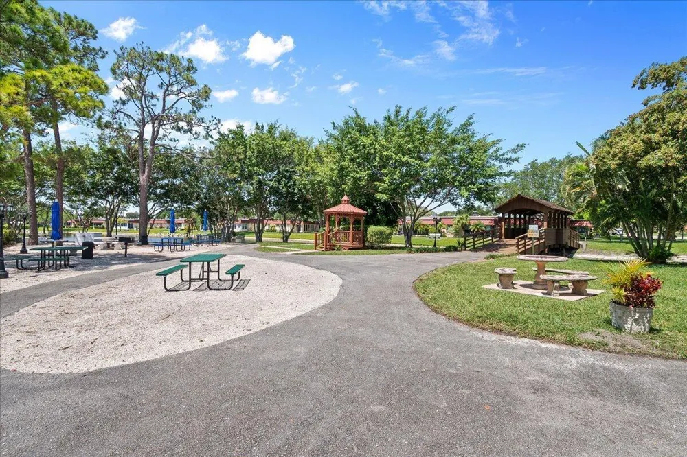 742 Nantucket Circle Lake Worth, FL 33467