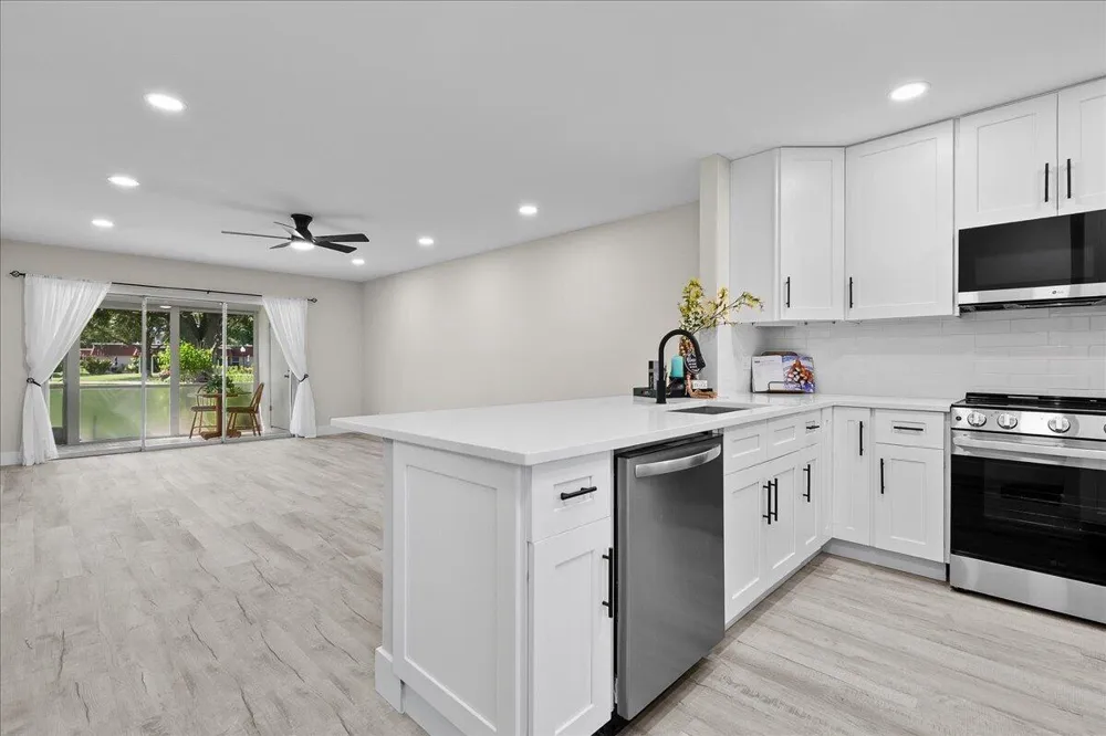 742 Nantucket Circle Lake Worth, FL 33467